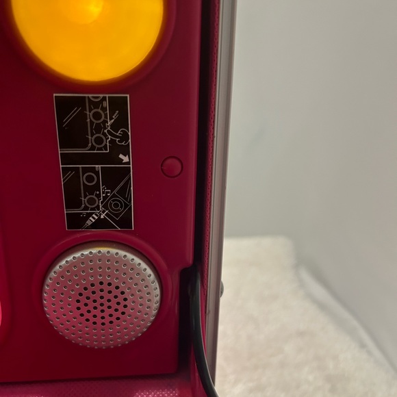 Vintage Toys R Us Light-Up Make up Case with built in speaker - Picture 6 of 14